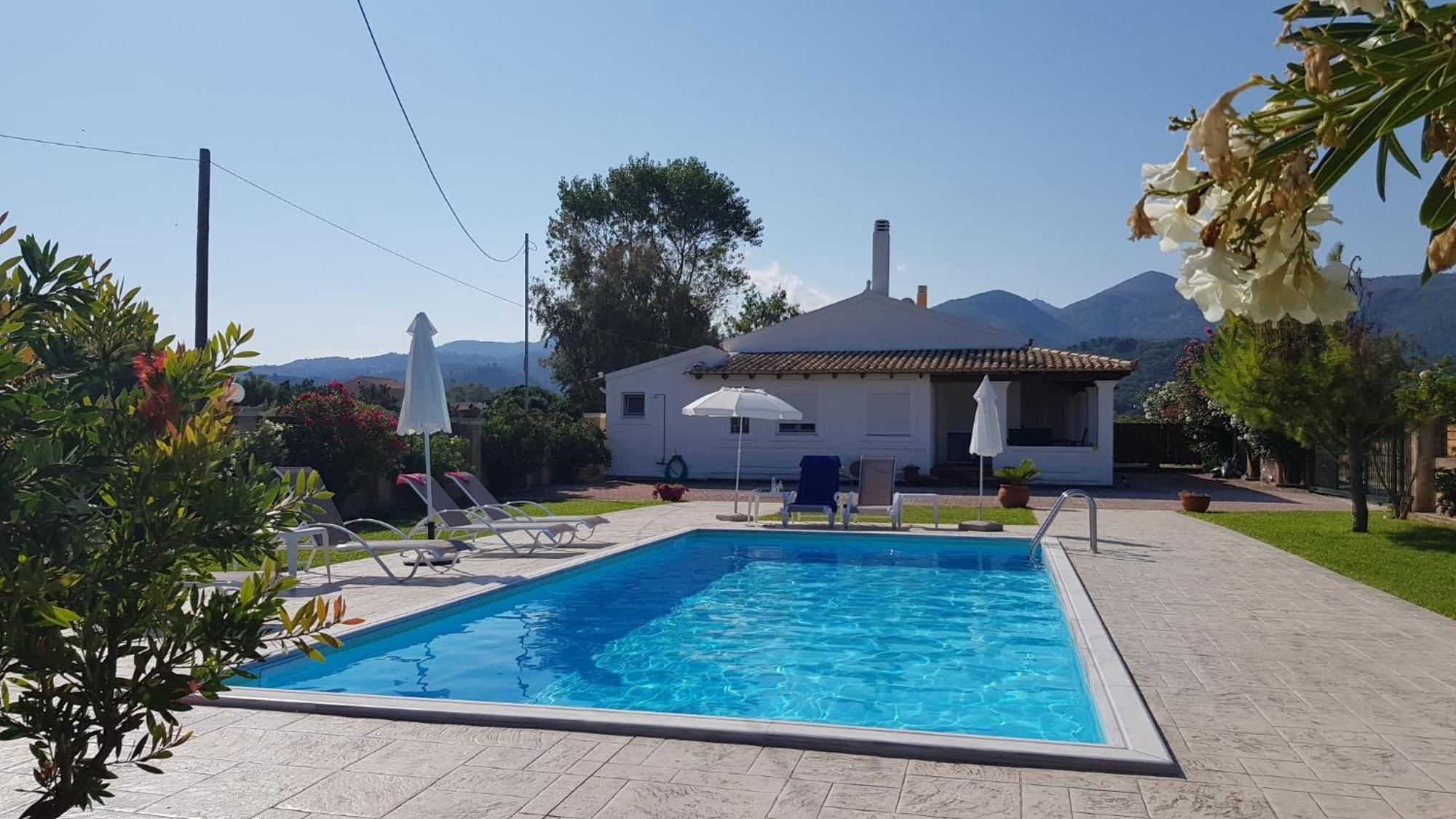 Almyra Beach House Corfu Almiros Beach ภายนอก รูปภาพ