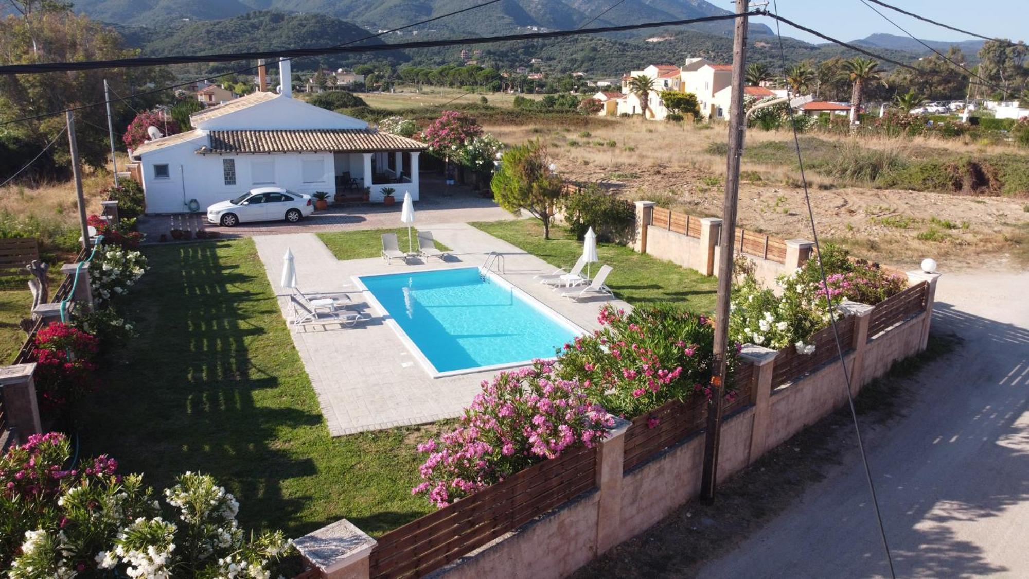 Almyra Beach House Corfu Almiros Beach ภายนอก รูปภาพ