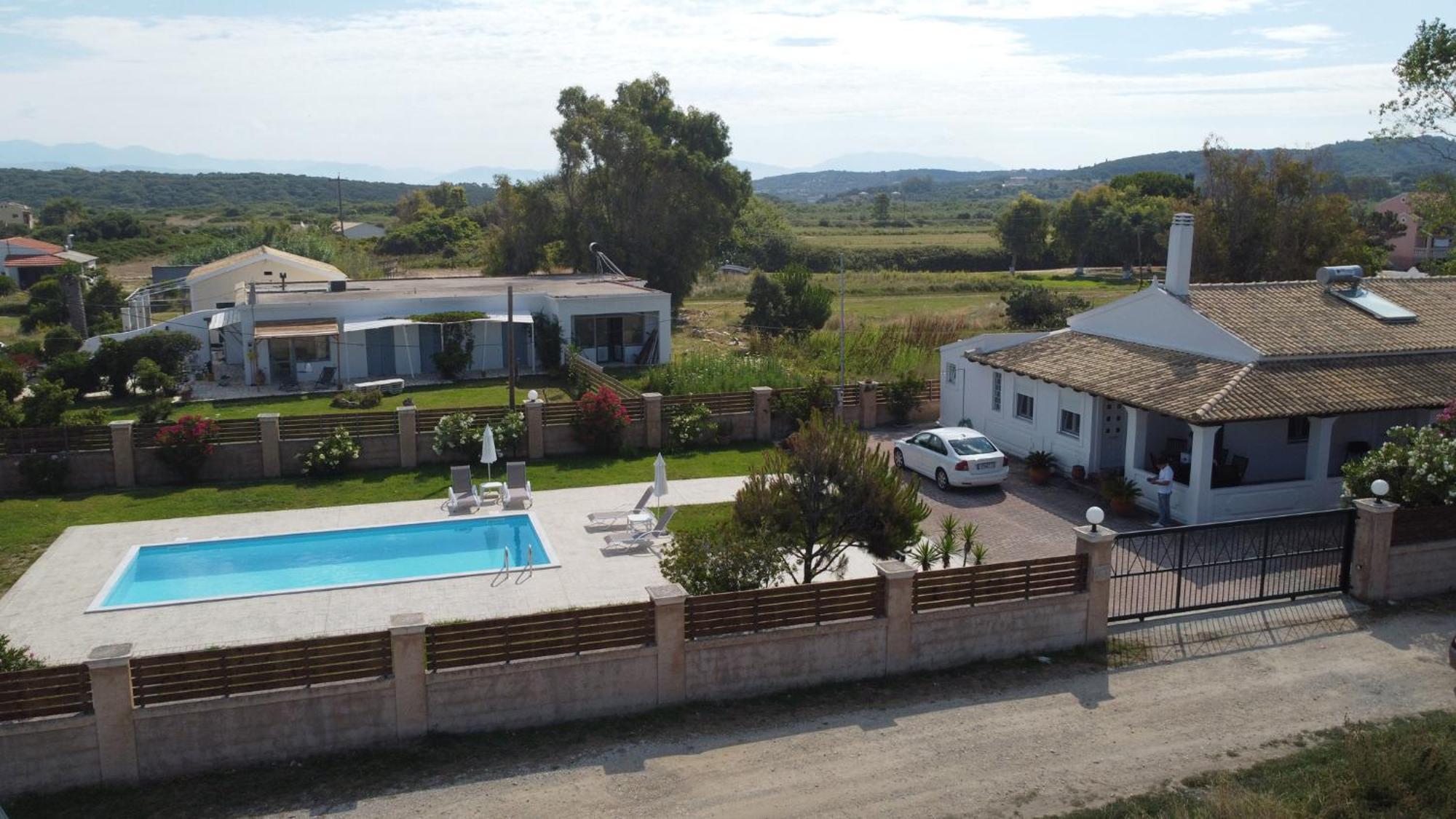 Almyra Beach House Corfu Almiros Beach ภายนอก รูปภาพ
