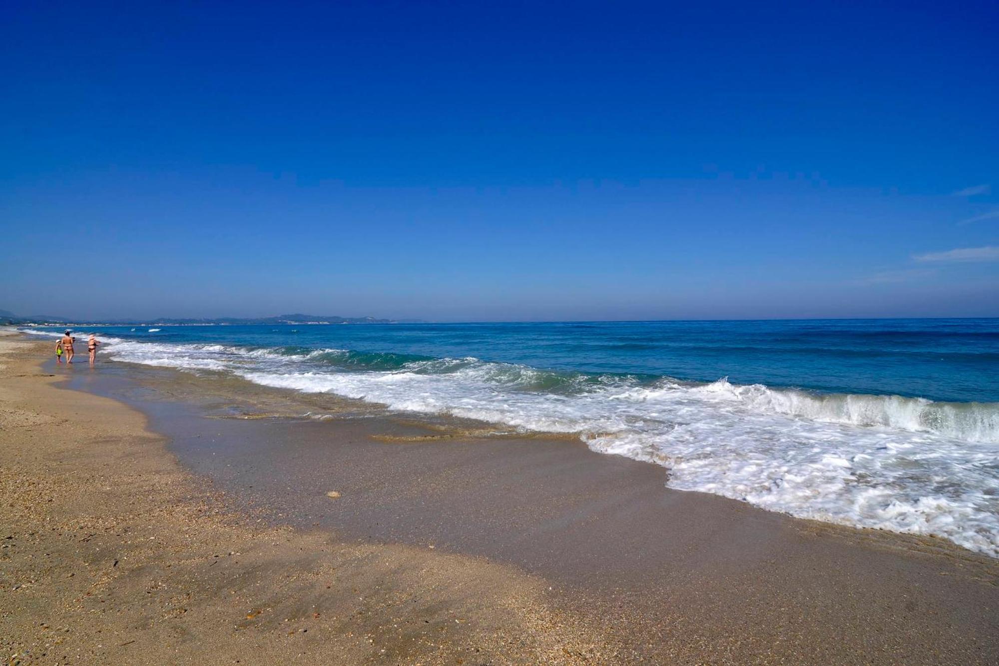 Almyra Beach House Corfu Almiros Beach ภายนอก รูปภาพ